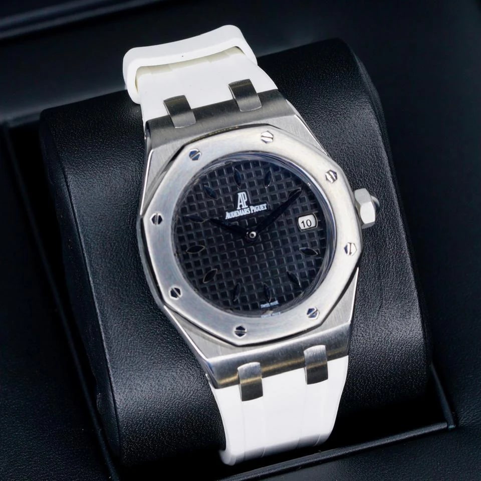 Audemars Piguet Royal Oak Lady 33mm Schwarzes Zifferblatt Edelstahl Quarz 67600ST.OO.D002CA.01 — 1 von 11