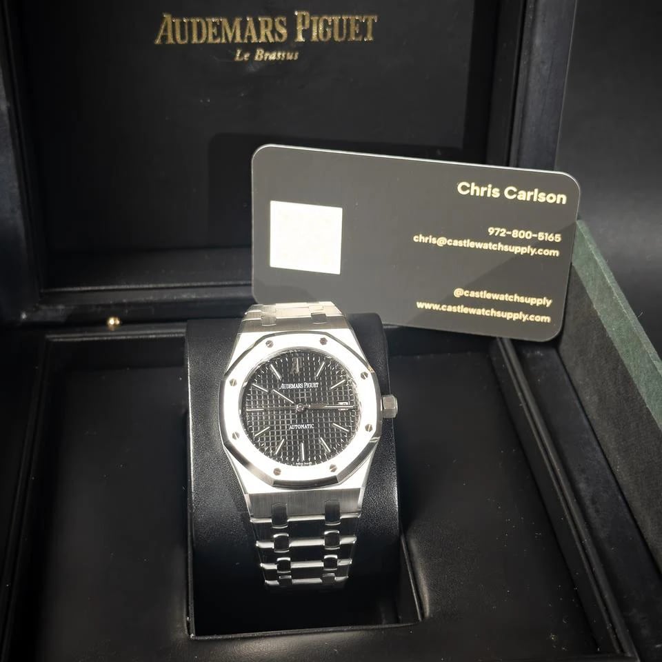 Audemars Piguet Royal Oak 39mm schwarzes Zifferblatt Edelstahl 15300ST.OO.1220ST.03 — 2 von 10