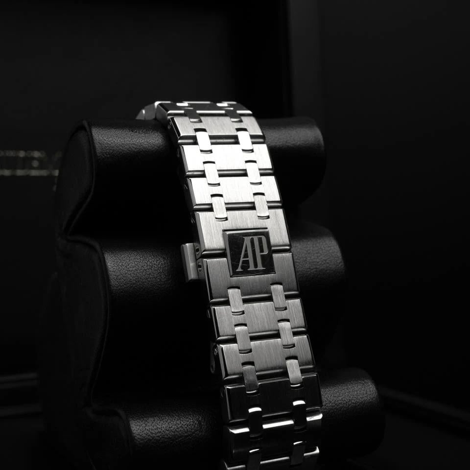 Audemars Piguet Royal Oak Selfwinding 41mm stříbrný ciferník ocel 15400ST.OO.1220ST.04 — 2 z 13