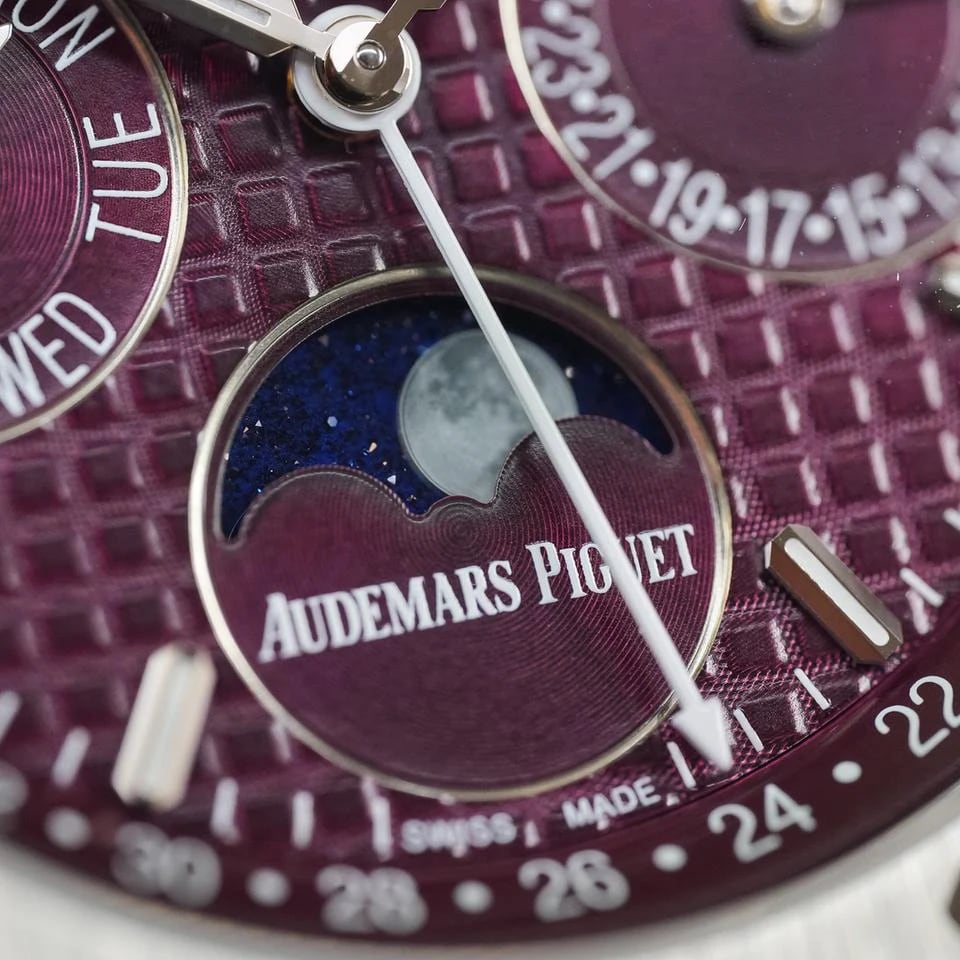 Audemars Piguet Royal Oak Perpetual Calendar 41 mm Türkis Zifferblatt Weißgold Qatar Edition — 2 von 4
