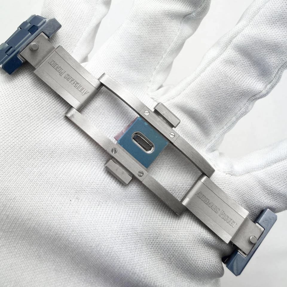 Audemars Piguet Royal Oak Doppelunruh Openworked 41 mm Blau Keramik — 2 von 5