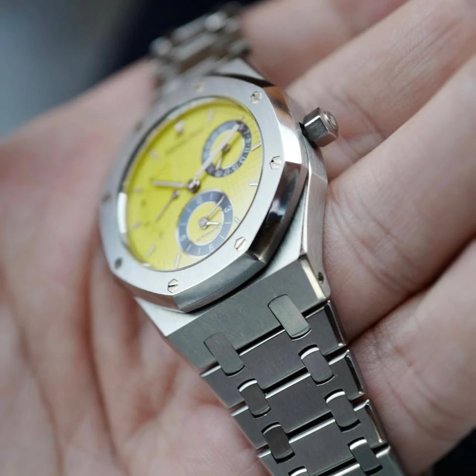 Audemars Piguet Royal Oak Dual Time 36mm Gelbes Zifferblatt Edelstahl — 2 von 9