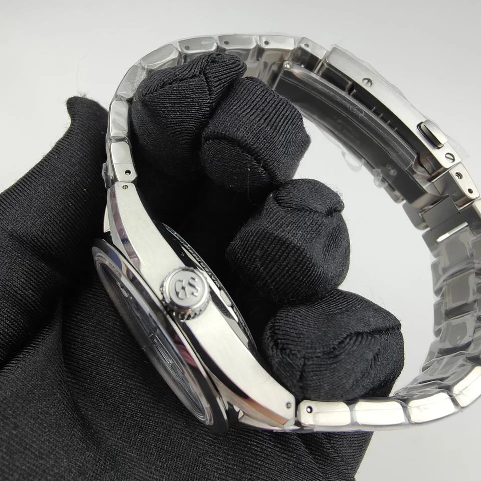 Grand Seiko Evolution 9 Collection Spring Drive Titanium Automatikuhr SLGB003 — 2 von 7