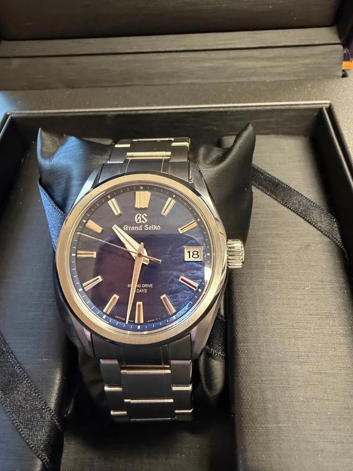 Grand Seiko Evolution 9 Collection 2024 Titanium "Lake Suwa" 40mm SLGA019 — 1 von 14