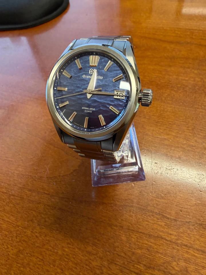 Grand Seiko Evolution 9 Collection 2024 Titanium "Lake Suwa" 40mm SLGA019 — 2 von 14